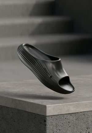 REJUVEN8 SLIDE - Mules - black