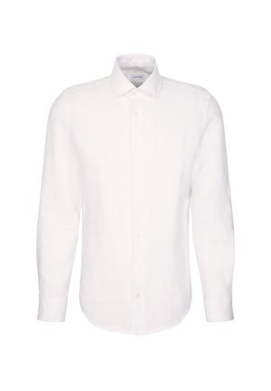 Weißes Langarmhemd aus Leinen mit Knopfleiste, Kragen und geradem Saum. Glatte Textur, minimalistisches Design.