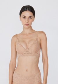 Tezenis - SUPER MALIBÙ  - Push-up bra - Nude Thumbnail Image 1
