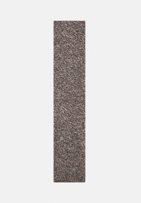 Rechthoekige textiel in gedempte grijstinten met een gestructureerd, gebreid patroon. Zacht materiaal en gelijkmatige randen. Geschikt voor decoratief of praktisch gebruik.