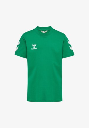 Groen katoenen T-shirt met een ronde hals, korte mouwen en witte chevronpatronen op de schouders. Heeft een klein logo op de borst.