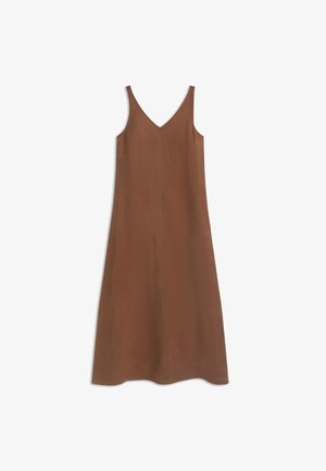 Hnedé midi šaty bez rukávov s výstrihom do V a áčkovou siluetou, zobrazené na plochom bielom pozadí.