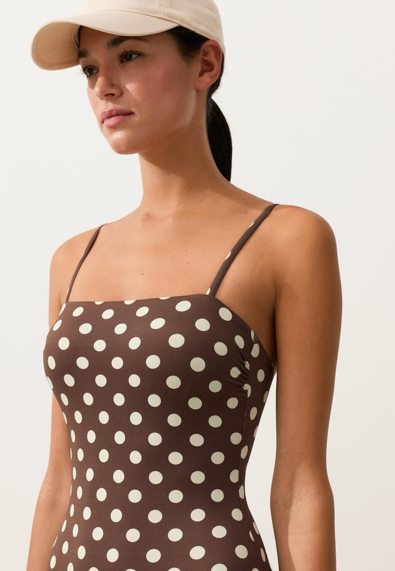 OYSHO POLKA DOT PIQU BANDEAU - Swimsuit - dark brown - Zalando.ie