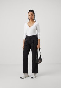 Abercrombie & Fitch ICON HENLEY - Maglietta a manica lunga - white