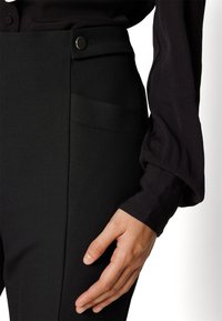 BOSS Tygbyxor - black