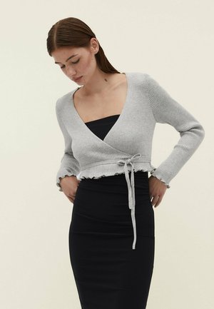 Pailletami Cardigan in Silver