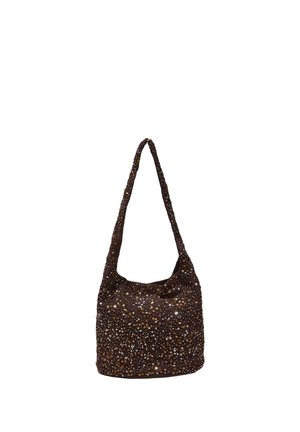 Tmavohnedá kabelka cez rameno pokrytá malými lesklými flitrami, s dlhým remienkom, mäkkou konštrukciou a jednoduchým otvoreným horným dizajnom.