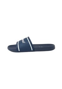 Sandalo navy in gomma con una fascia larga caratterizzata da strisce bianche e logo. Suola piatta con una texture liscia, progettata per il comfort.