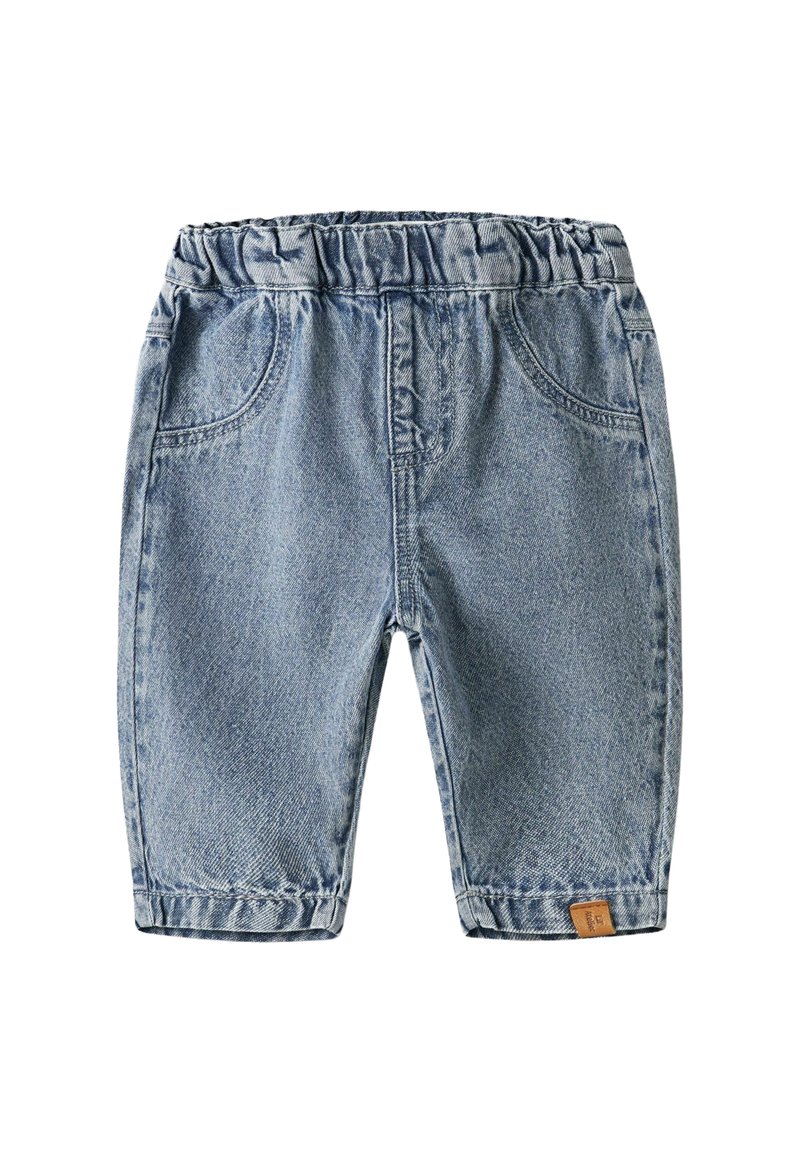 Svetlo modre denim hlače z elastičnim pasom, dvema sprednjima žepoma in majhno rjavo oznako z logotipom na hrbtni strani. Klasična zožena zasnova.