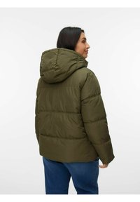 Olivgrüne Steppjacke mit Kapuze, mit einem gesteppten Muster und einer lockeren Passform. Dicke Polsterung für Wärme und Komfort.