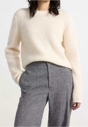Sweter