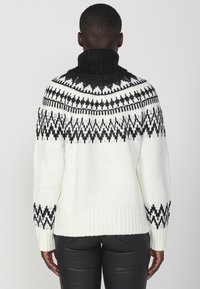 Koroshi Strickpullover - crudo