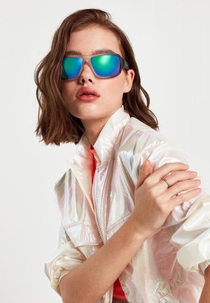 F18 - Sunglasses - black