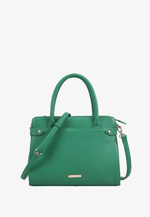 Sac à main en cuir vert avec double poignées, bandoulière ajustable et une étiquette de marque argentée sur le devant.