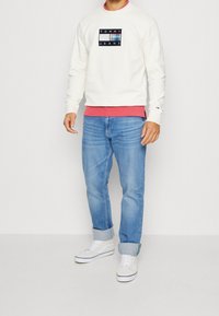 Tommy Jeans Sudadera - off-white