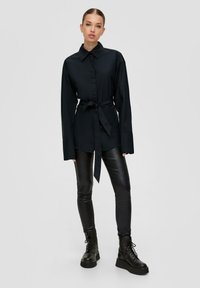 QS Overhemdblouse - schwarz