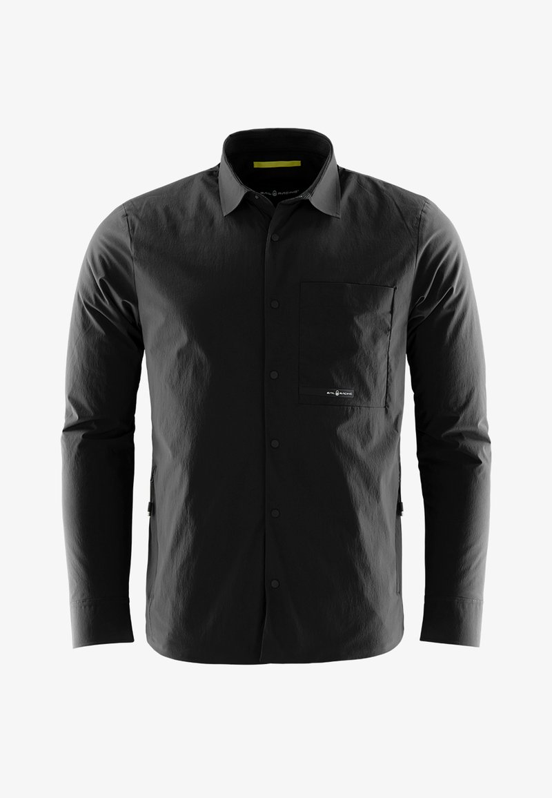 Zwarte langemouwen shirt met een knoopsluiting aan de voorkant, een enkele borstzak en een gestructureerde stof. Heeft een subtiele merklogo op de zak.