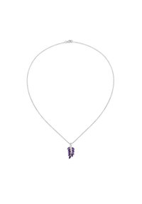 Silberne Halskette mit einem Anhänger, der aus sieben lila, marquise-förmigen Steinen besteht, die in einem Blatt-Design angeordnet sind, an einer filigranen Kette.