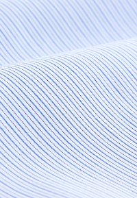 Next TEXTURED - Vapaa-ajan kauluspaita - white blue fine stripe