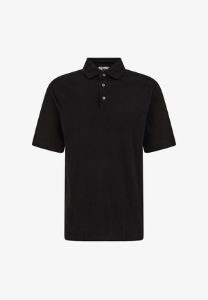 Polo noir à manches courtes en tissu texturé, avec un col classique et une patte à trois boutons sur fond blanc.