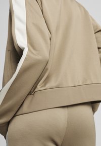 Puma Training jacket - beige