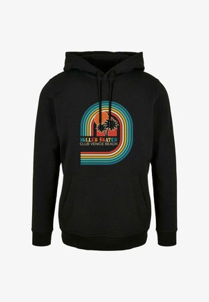 Hoodie noir avec des rayures arc-en-ciel rétro, deux palmiers, un graphique de soleil, et le texte "Roller Skater Club Venice Beach" sur le devant.