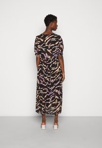 Kaffe NEFERI DRESS - Vestido de dia - black/brown/purple