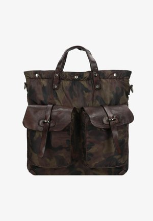 Borsa tote in camouflage realizzata in nylon resistente, con accenti in pelle marrone, dotata di due tasche anteriori, chiusure a scatto e due manici durevoli.
