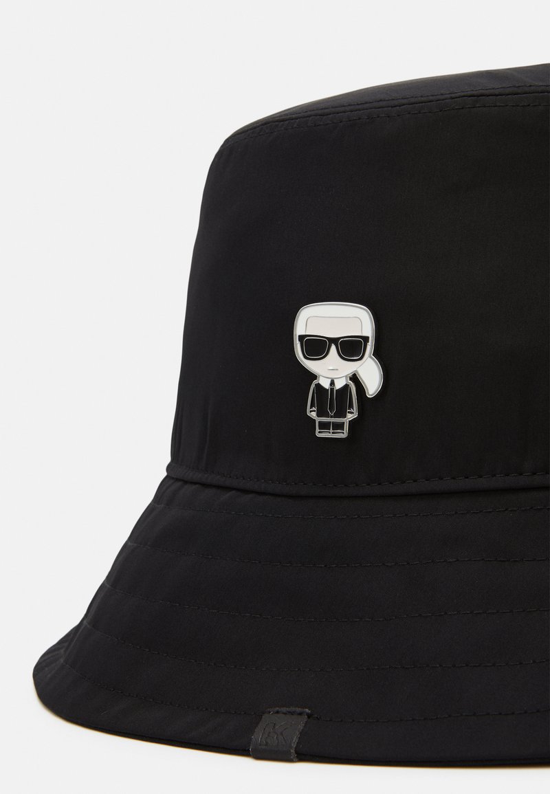 Damen Mützen | KARL LAGERFELD IKONIK BUCKET HAT Hut black/schwarz - WF33788 Damen Mützen | KARL LAGERFELD IKONIK BUCKET HAT Hut black/schwarz - WF33788