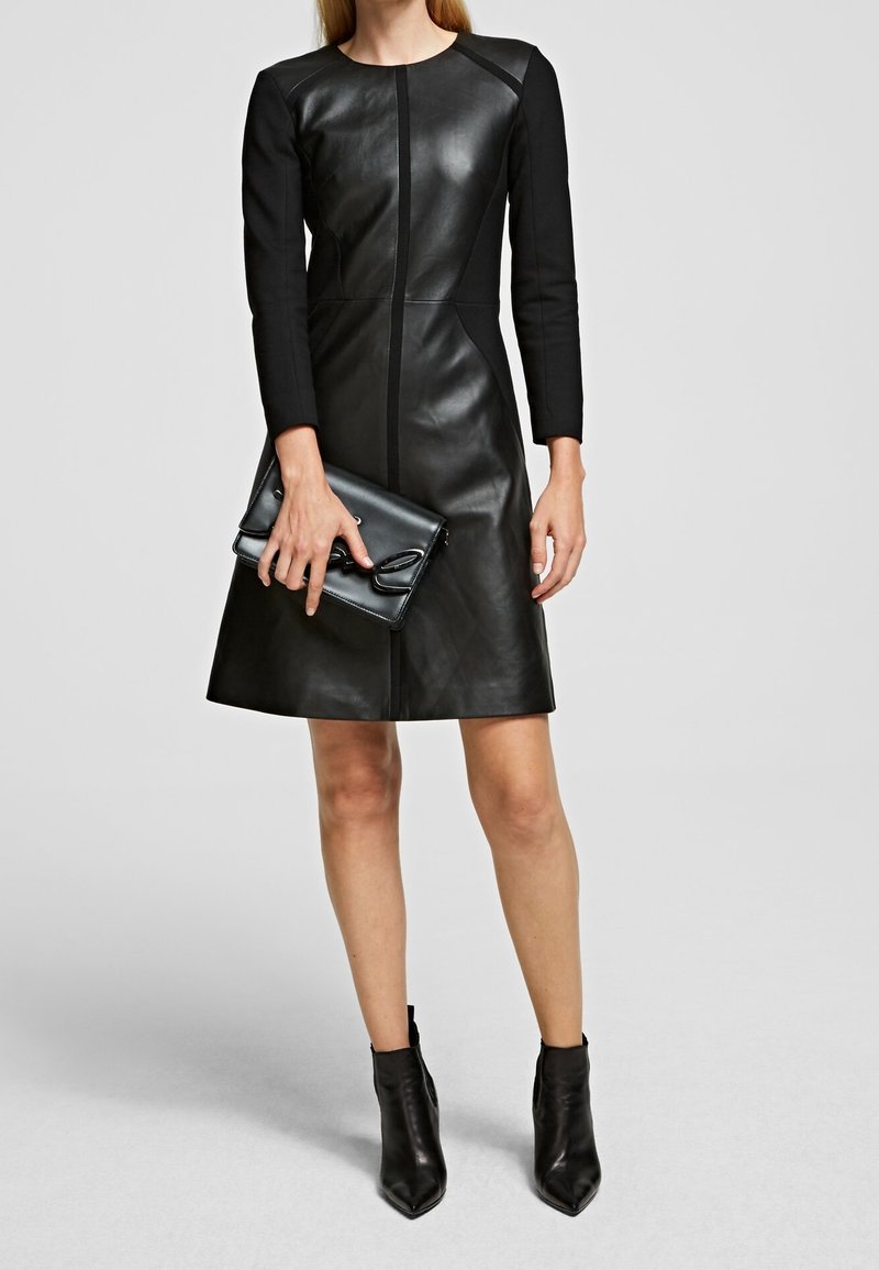 KARL LAGERFELD Day dress - black - (Pre-owned) - Zalando KARL LAGERFELD Day dress - black - (Pre-owned) - Zalando