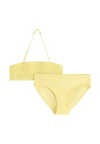 Keltainen bikinit setti, jossa on rypytetty bandeau-toppi säätövarrella ja yhteensopivat matalavyötäröiset alaosat, molemmat sileää kangasta.