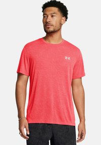 Under Armour LAUNCH CAMO - Camiseta deportiva - racer red