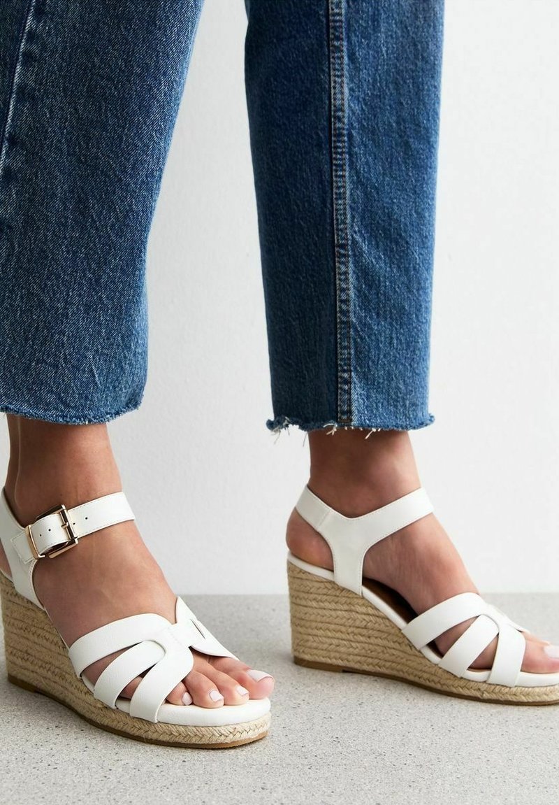 New Look Wide Fit - WIDE FIT MULTI STRAP - Sandals - white, Enlarge