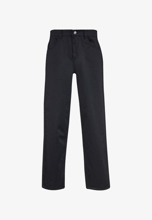 Fekete nadrág egyenes lábbal, sima szövetből készült. Elöl zsebekkel és fémből készült gombos záródással rendelkezik a derékrészen.