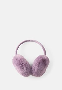 Muffas de orelhas de pelúcia roxas, com uma textura suave e peluda, e uma faixa de cabeça fina coberta de tecido. As coberturas arredondadas para as orelhas proporcionam calor e conforto.