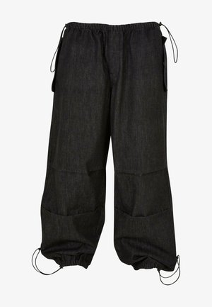 Fekete, laza szabású cargo nadrág, elasztikus derékkal, oldalsó zsebekkel és állítható húzózsinórral az alján. Tartós farmeranyagból készült.
