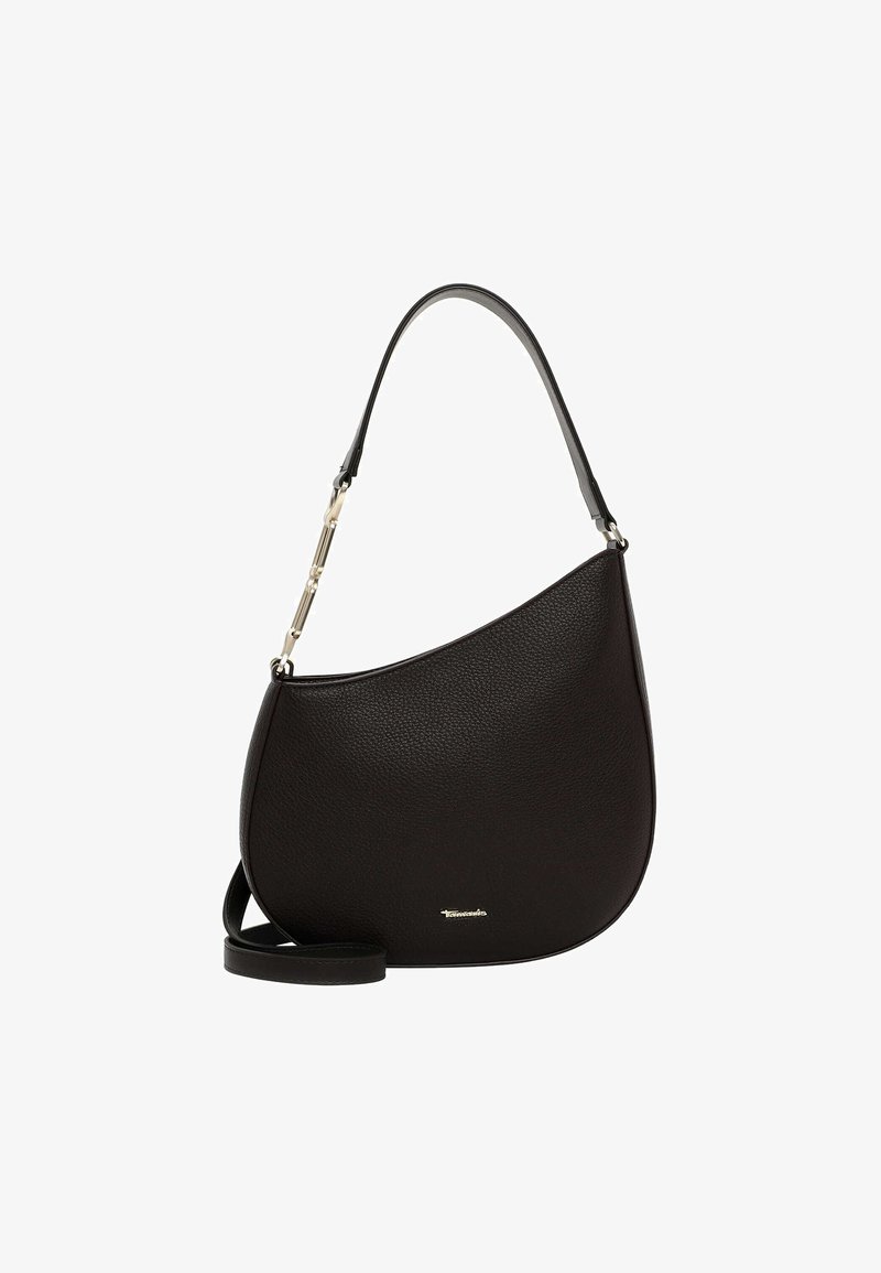 Borsa a spalla in pelle nera con forma curva, superficie testurizzata e un accento argento sulla tracolla. Presenta una tracolla regolabile.