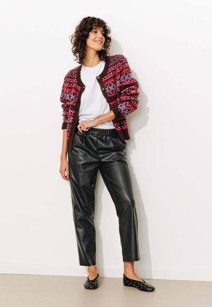 SIMILI - Pantalon en cuir - noir