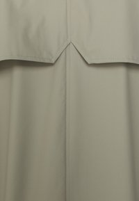 Rains FISHTAIL W3 UNISEX - Casaco impermeável - cement