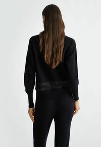 LIU JO CREW-NECK WITH POCKET - Džemper - black