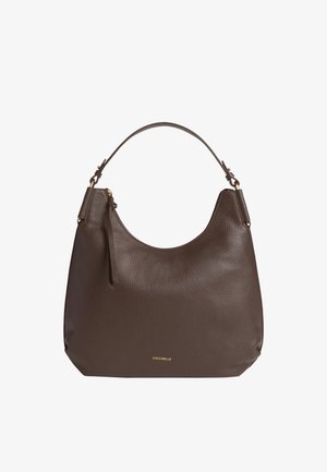 Borsa a tracolla in pelle marrone con finitura testurizzata, forma curva, manico singolo e logo in oro. Presenta una tasca laterale con zip.