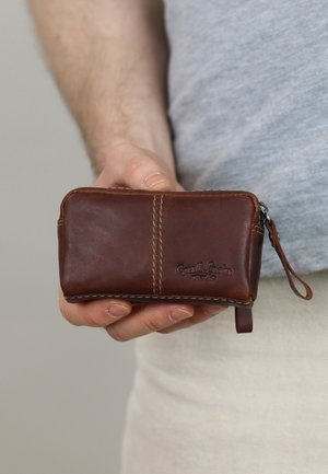 Gusti Leder BUTLER - Portemonnee - braun