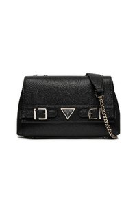 Borsa nera realizzata in materiale testurizzato, con minuteria argentata, una tracolla a catena e un logo triangolare sul davanti. Inclusi dettagli con fibbia.