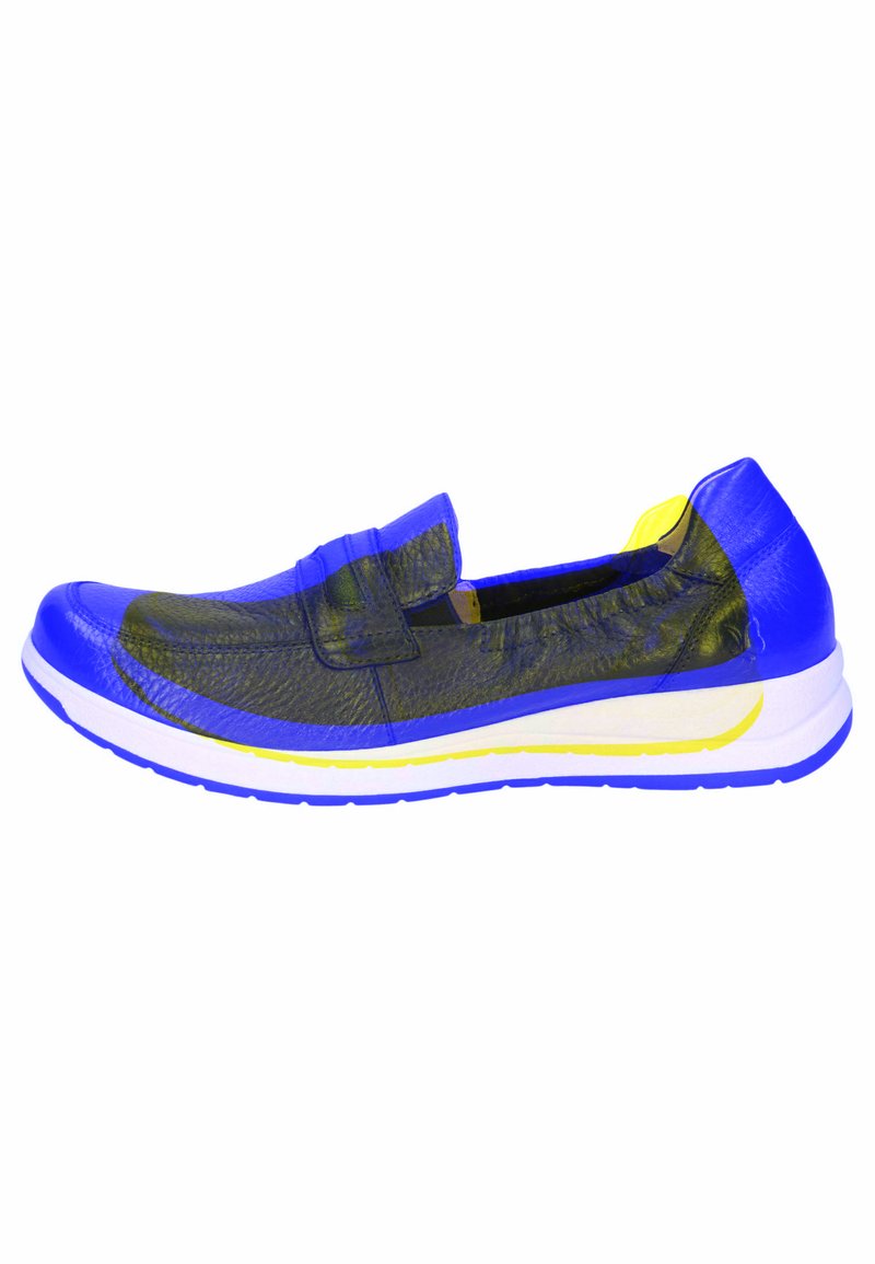 Slip-on sneaker i texturerad marinblå och livlig blå, med en vadderad vit sula med gula accenter och en slät, rundad tådesign.