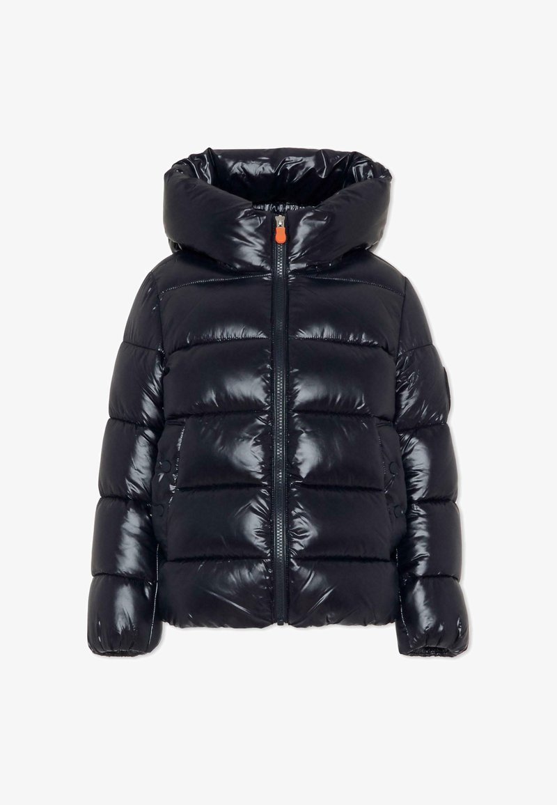 Doudoune noire avec une finition brillante, capuche et fermeture frontale zippée. Comprend des coutures en boudin et des poignets élastiques.
