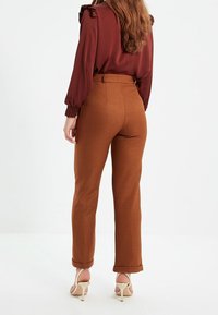 Trendyol Kalhoty - brown