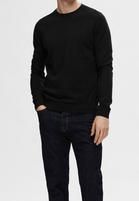 Selected Homme Stickad tröja - black
