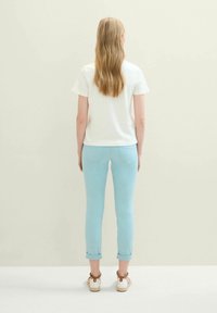 TOM TAILOR TAPERED RELAXED - Kelnės - dusty mint blue