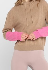 Filippa K Bluza z kapturem