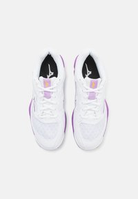 Mizuno WAVE PHANTOM 3 - Handball shoes - white/patrician purple/quince